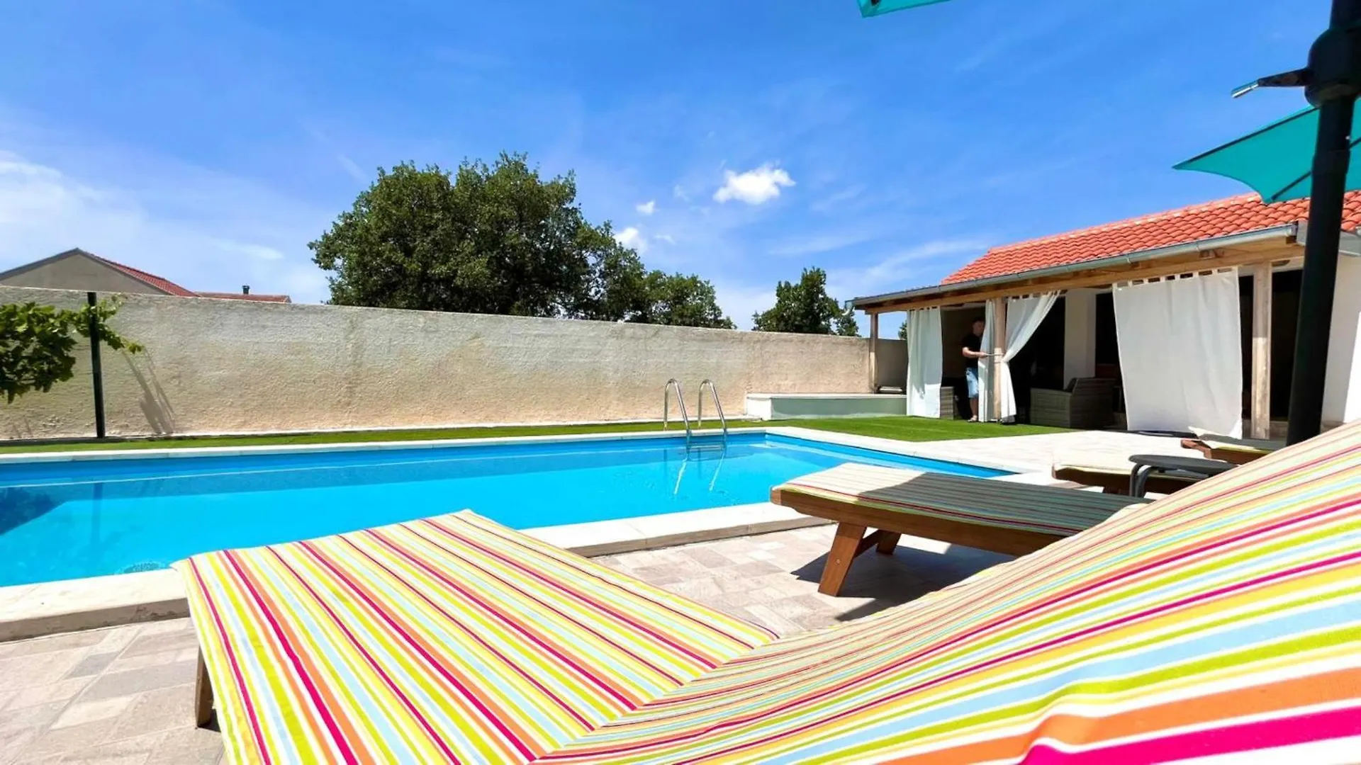 Hébergement de vacances Villa Stone & Sun Retreat With Private Pool à Rupalj